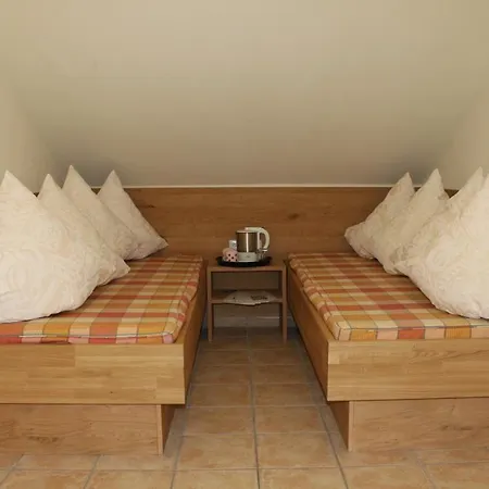 Guglhupf Gasthof 2*