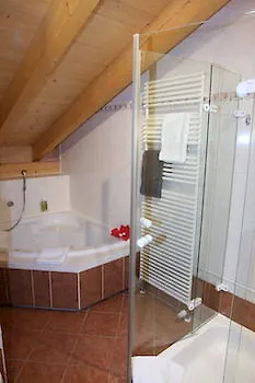 Gasthof Guglhupf 2*